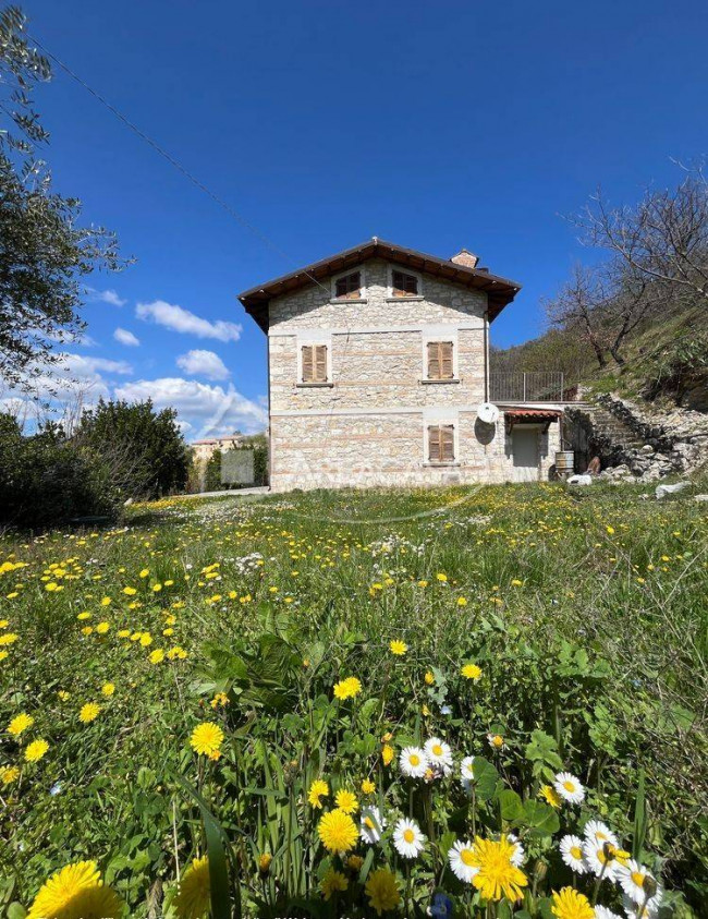 Casa singola in vendita a Acquasanta Terme