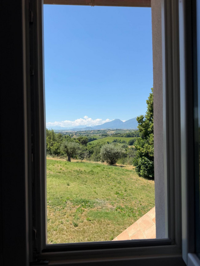 Villa in vendita a Castorano