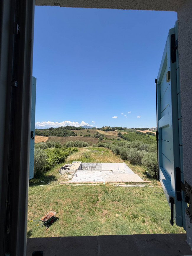 Villa in vendita a Castorano