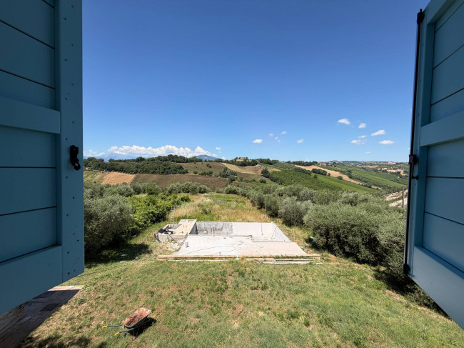 Villa in vendita a Castorano
