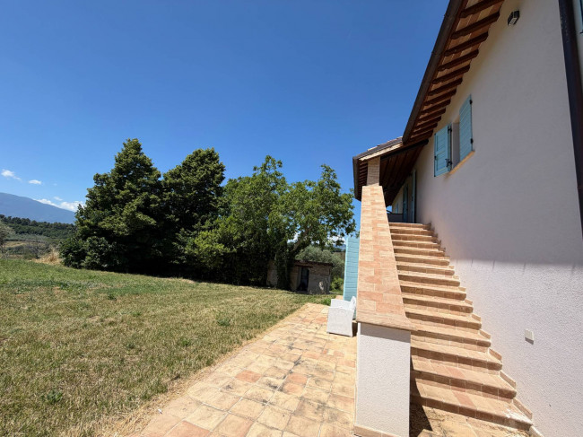 Villa in vendita a Castorano