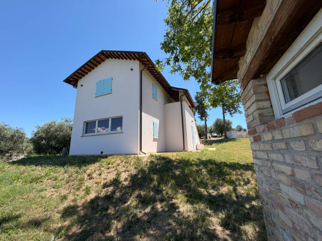 Villa in vendita a Castorano