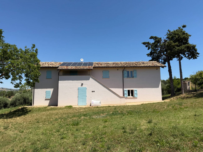 Villa in vendita a Castorano