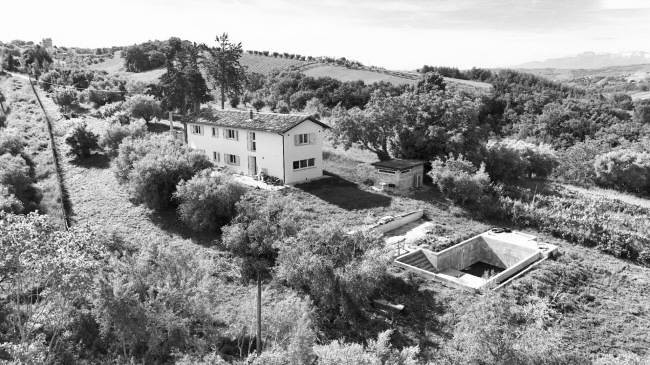 Villa in vendita a Castorano