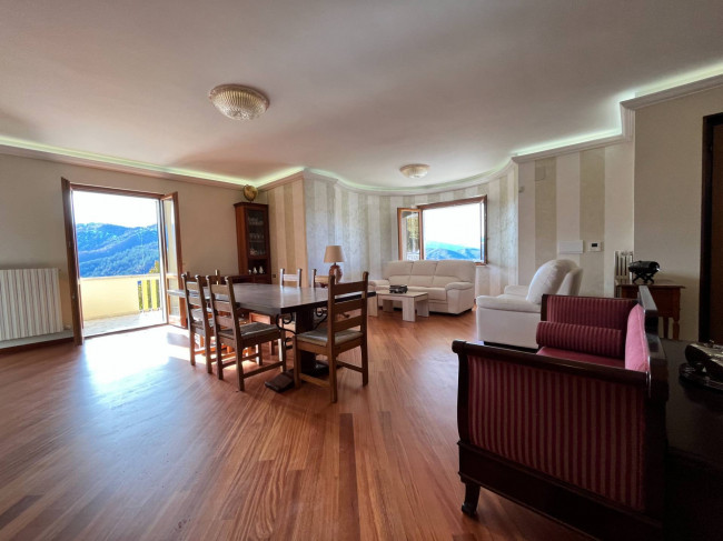 Villa in vendita a Valle Castellana