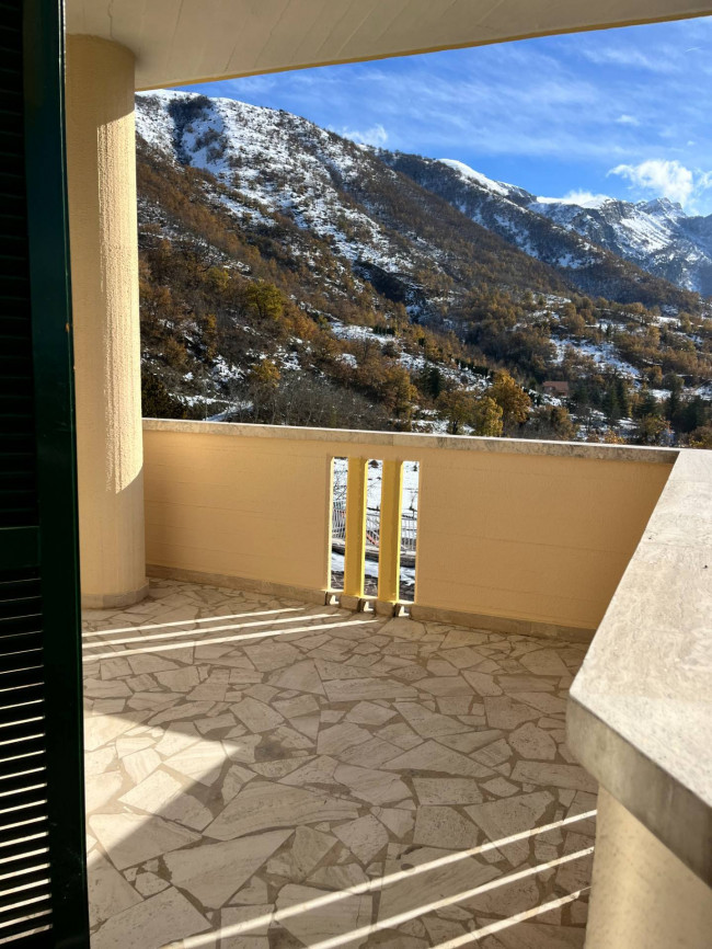 Villa in vendita a Valle Castellana