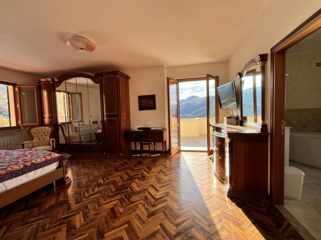 Villa in vendita a Valle Castellana