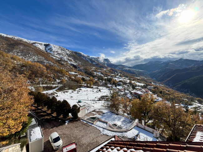 Villa in vendita a Valle Castellana