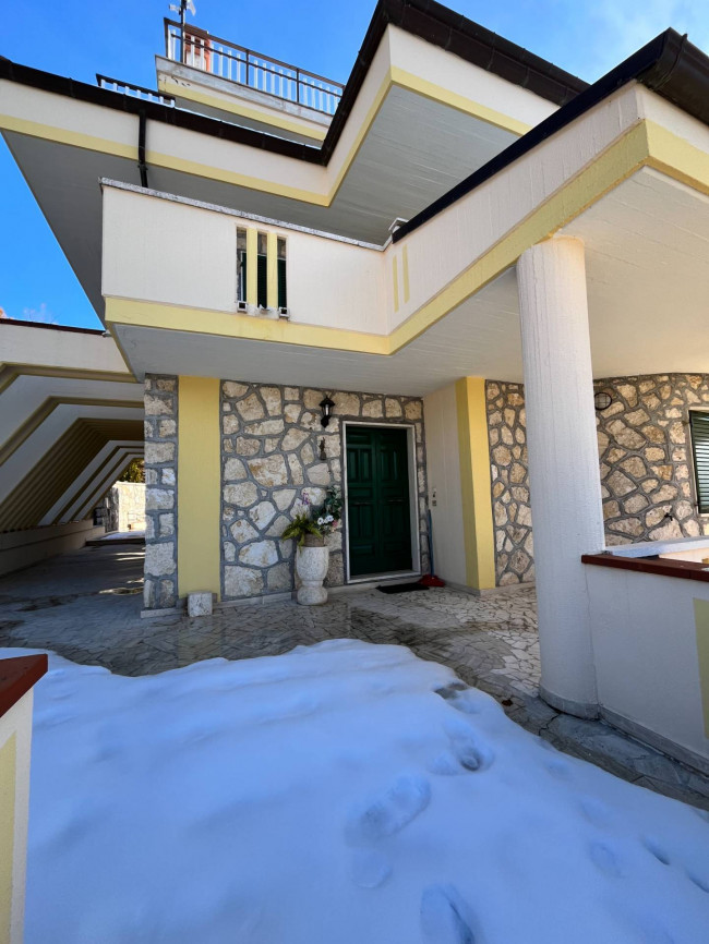 Villa in vendita a Valle Castellana