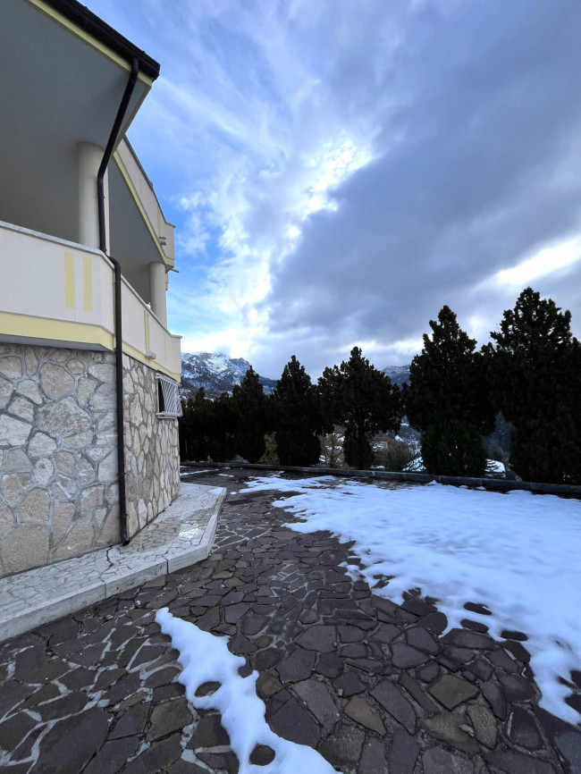 Villa in vendita a Valle Castellana
