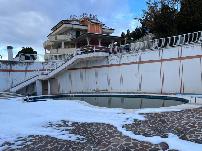 Villa in vendita a Valle Castellana