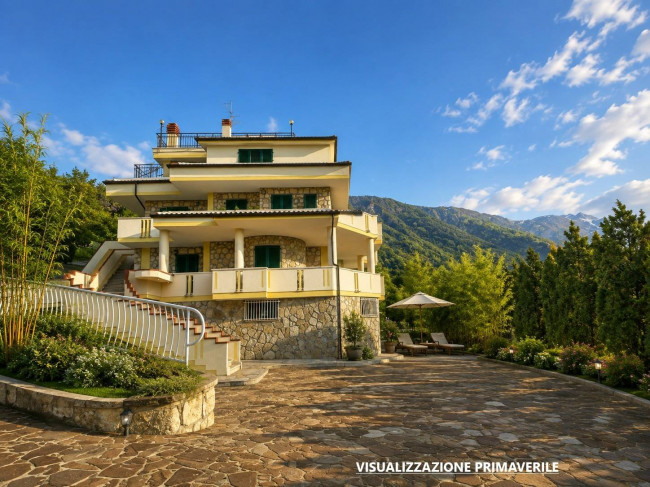 Villa in vendita a Valle Castellana