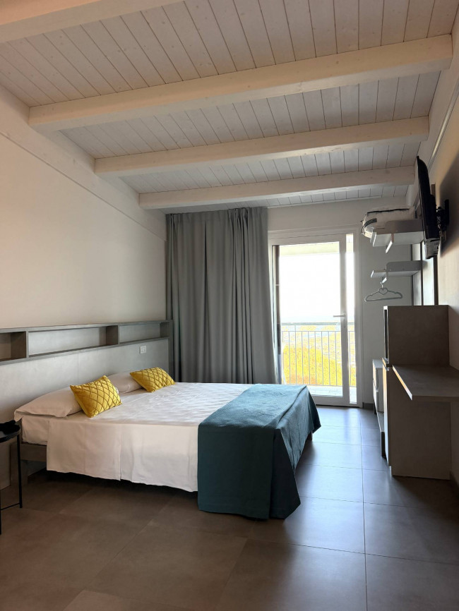 Albergo in vendita a Massignano