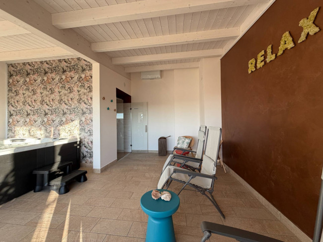 Albergo in vendita a Massignano