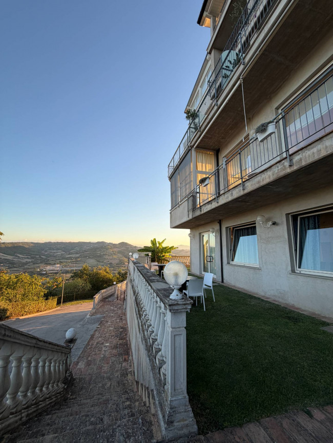 Albergo in vendita a Massignano