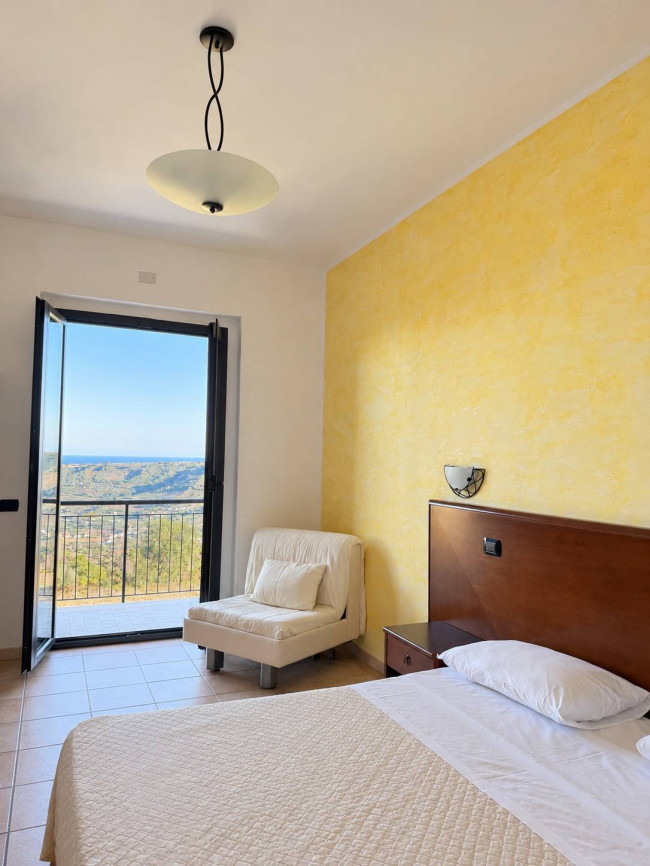 Albergo in vendita a Massignano