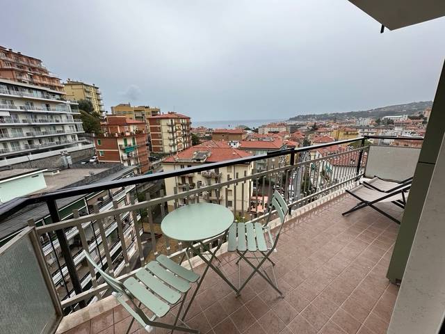 Appartamento in affitto a Varazze