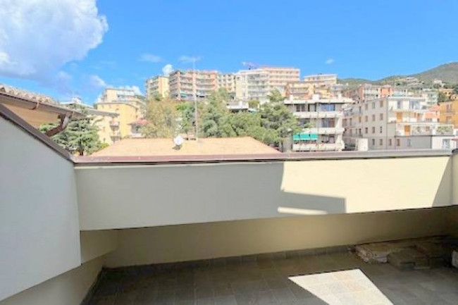 Appartamento in vendita a Varazze