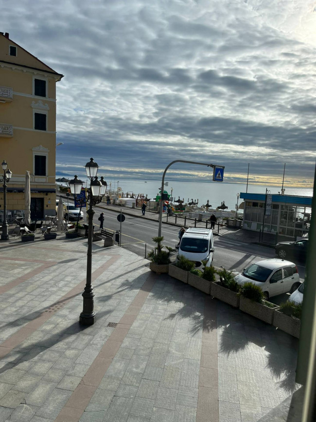 Appartamento in vendita a Varazze