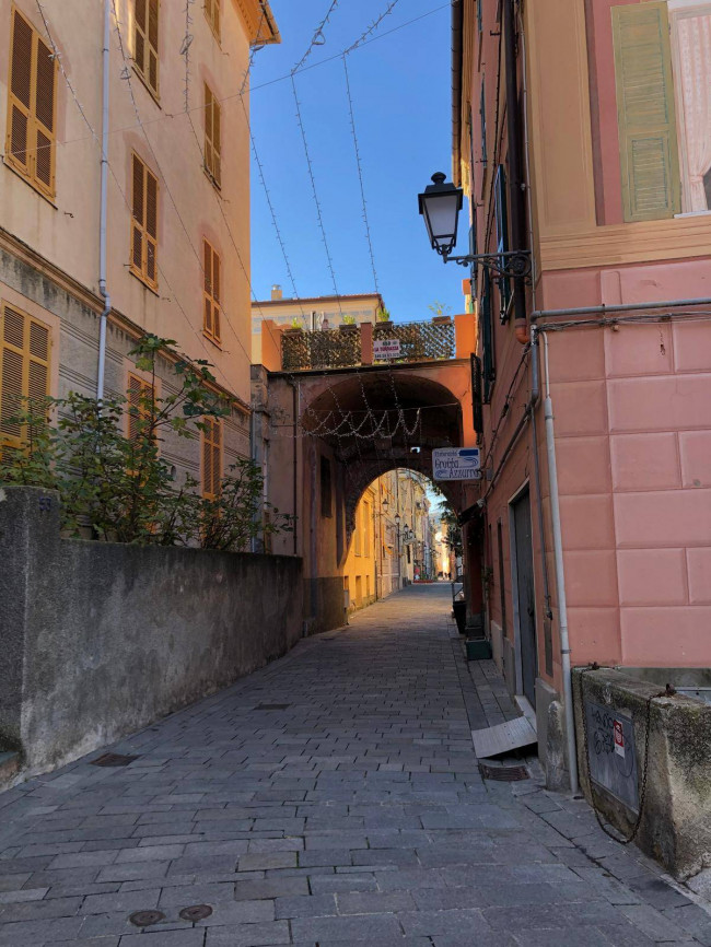 Attività commerciale in vendita a Varazze