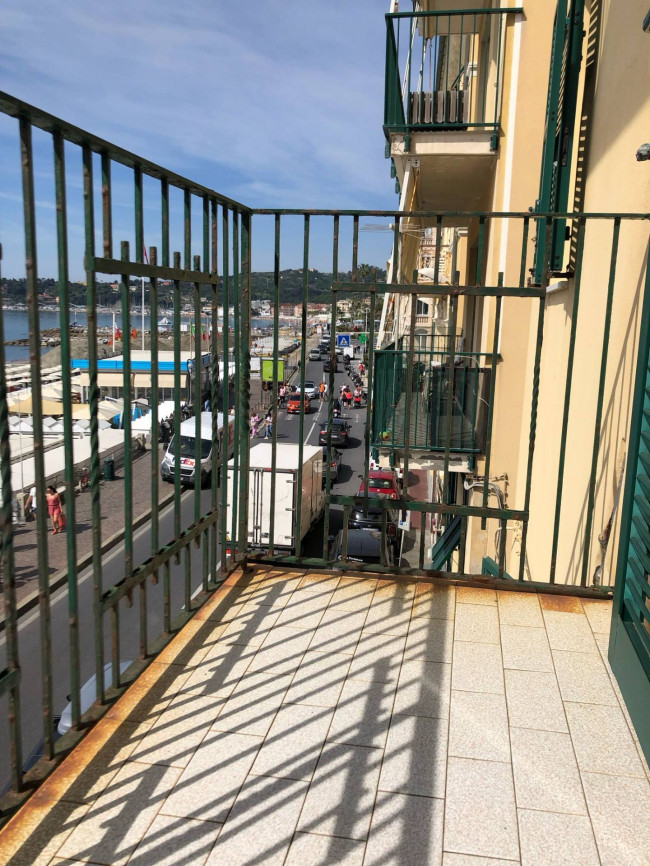 Appartamento in affitto a Varazze