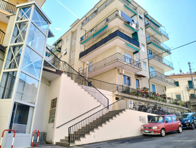 Appartamento in vendita a Varazze
