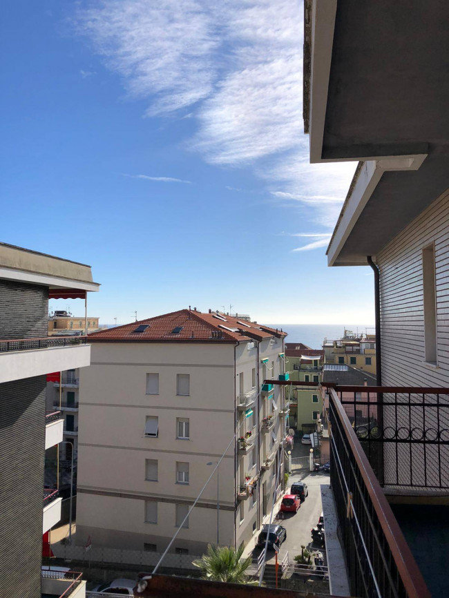 Appartamento in vendita a Varazze
