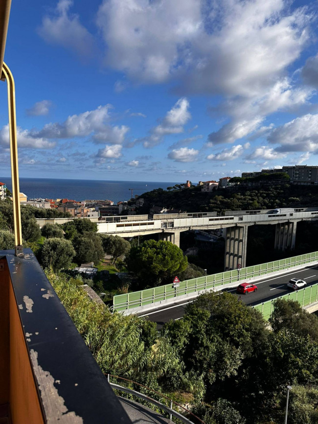 Appartamento in vendita a Celle Ligure