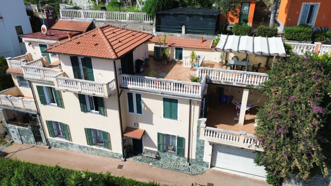 Villa in vendita a Varazze