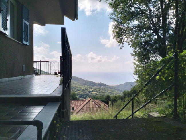 Villa in vendita a Varazze
