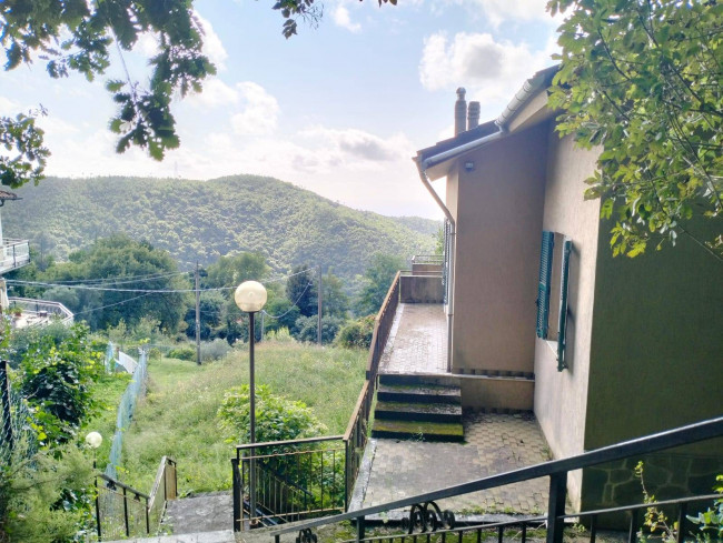 Villa in vendita a Varazze