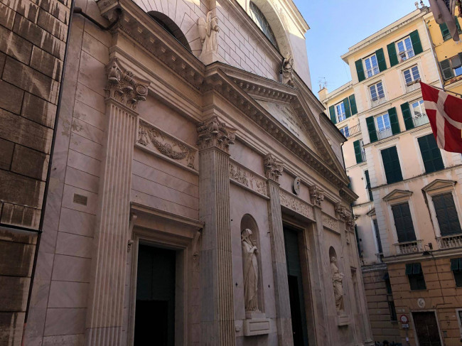 Appartamento in vendita a Genova