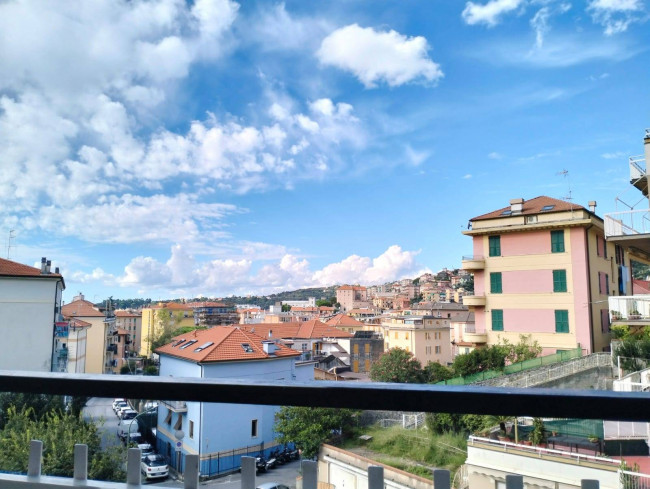 Appartamento in affitto a Varazze