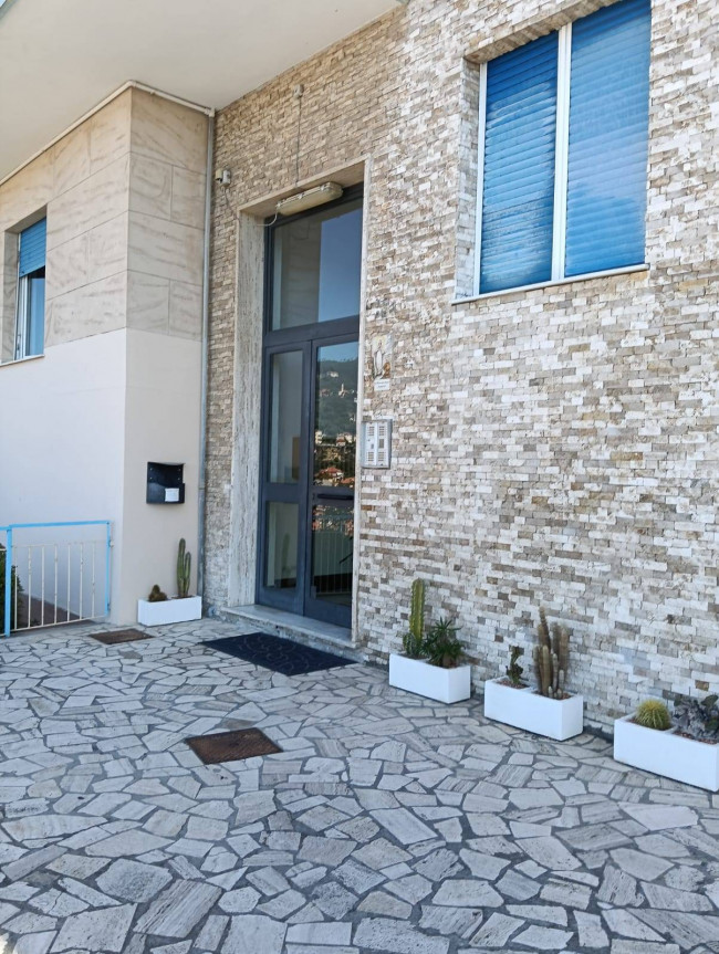 Appartamento in affitto a Varazze