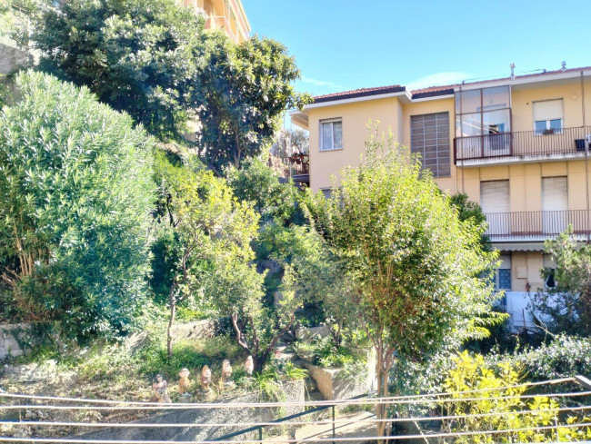 Appartamento in vendita a Varazze