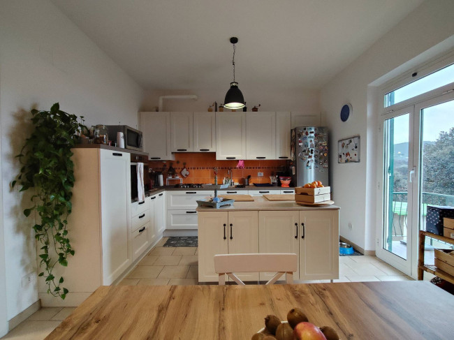 Appartamento in vendita a Varazze