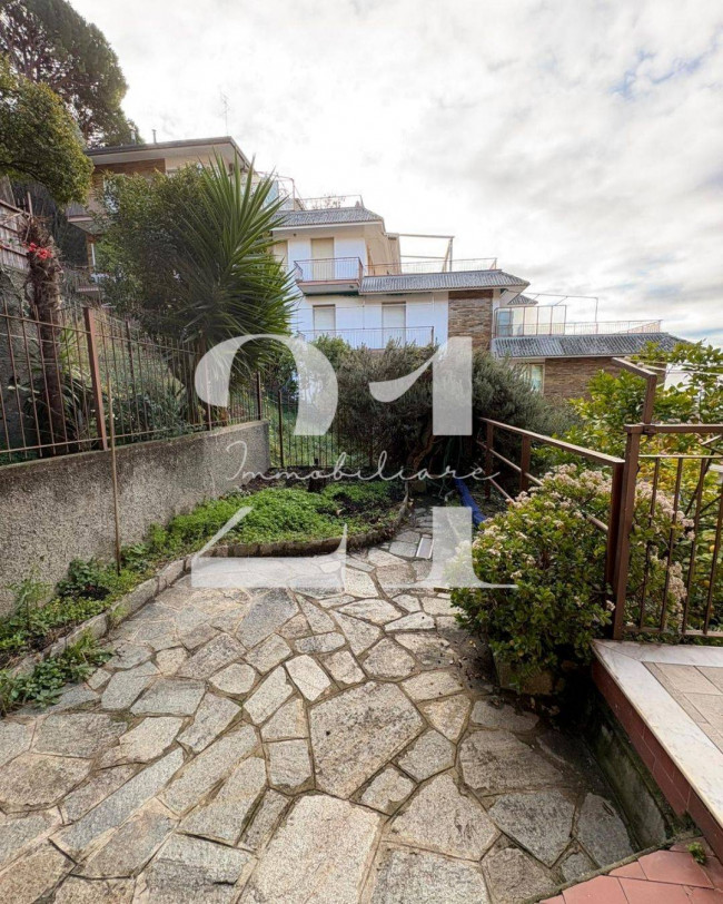 Appartamento in affitto a Varazze