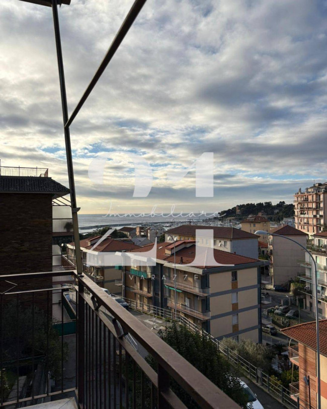 Appartamento in affitto a Varazze