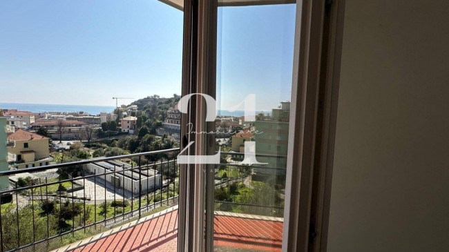 Appartamento in vendita a Celle Ligure