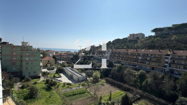 Appartamento in vendita a Celle Ligure