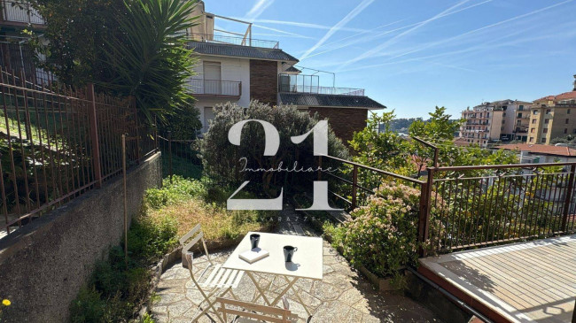 Appartamento in affitto a Varazze