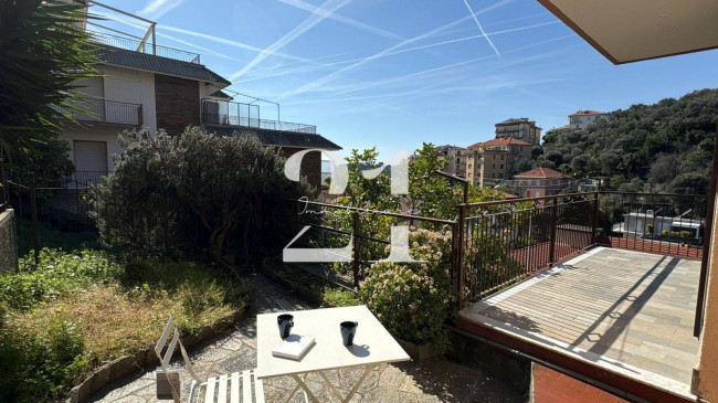 Appartamento in affitto a Varazze