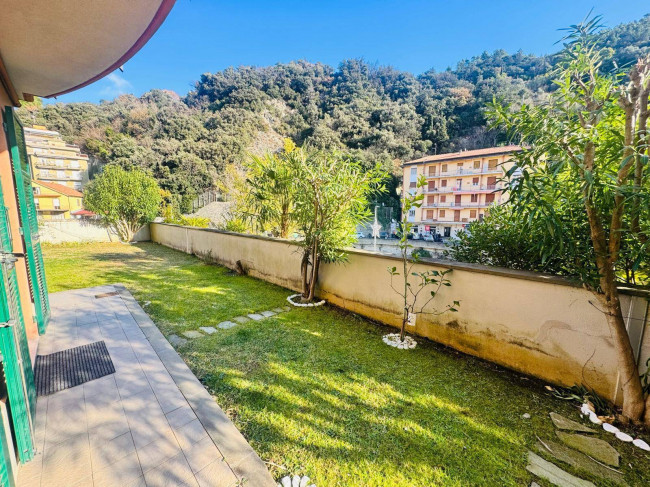 Appartamento in vendita a Varazze