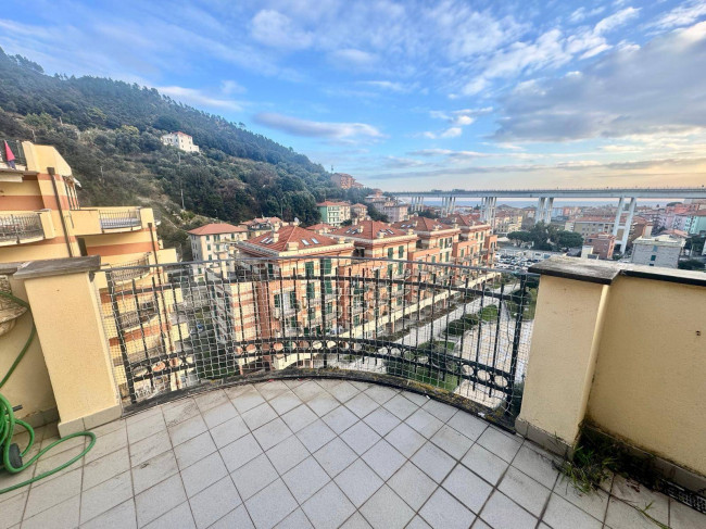 Appartamento in vendita a Varazze