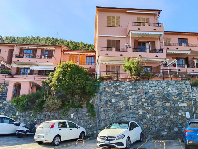 Appartamento in vendita a Varazze