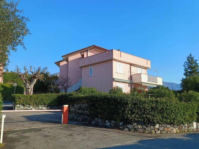 Appartamento in vendita a Varazze