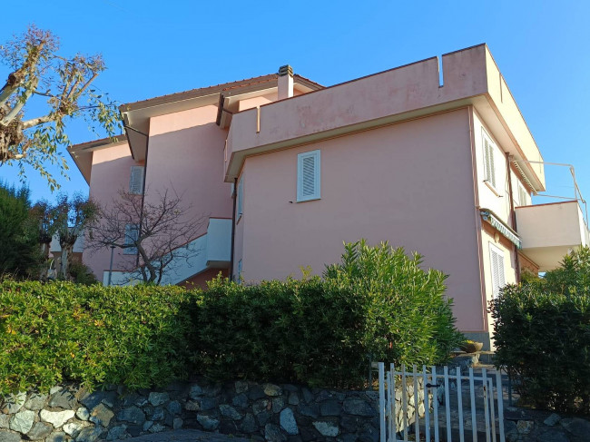 Appartamento in vendita a Varazze