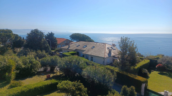 Appartamento in vendita a Varazze
