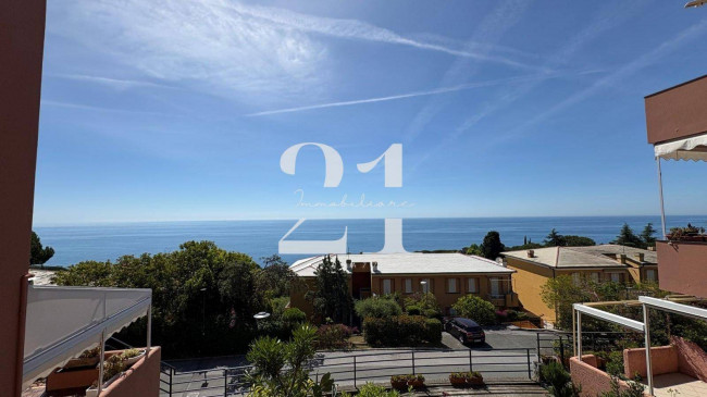 Appartamento in vendita a Varazze