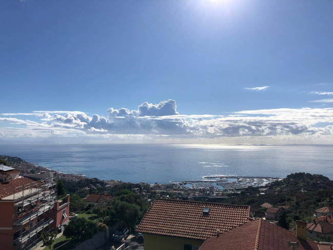 Appartamento in affitto a Varazze